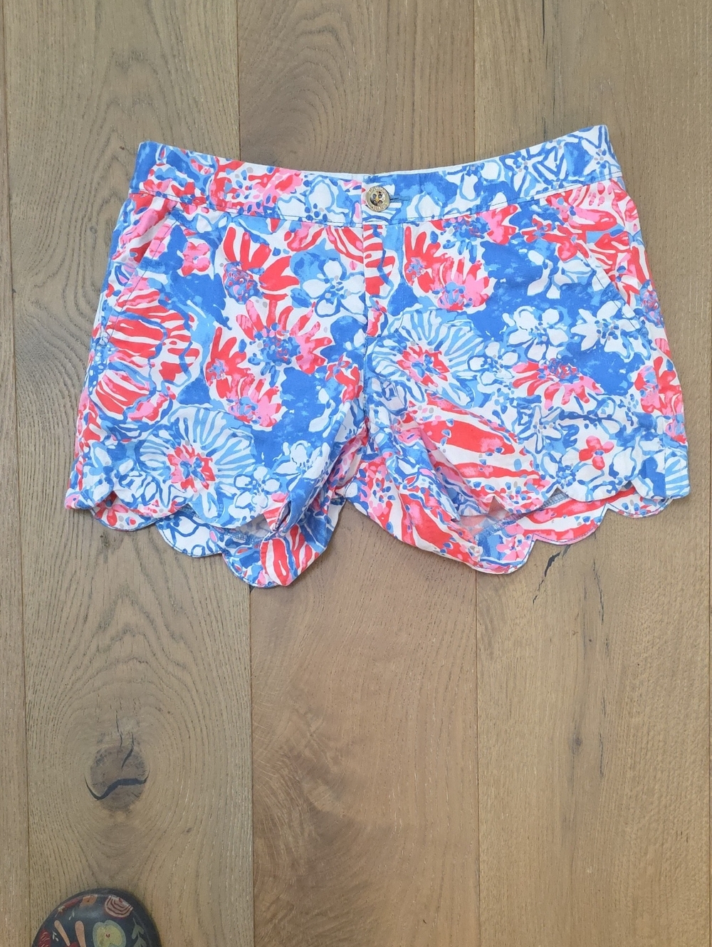 Lilly Pulitzer Blue & Coral Floral Scallop Hem High-Waist Shorts